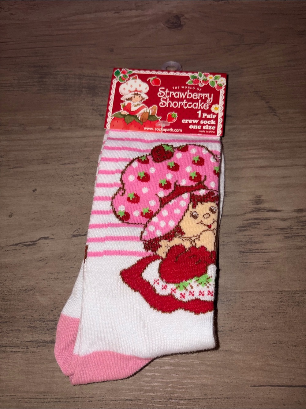🆕💜 Strawberry Shortcake Crew Socks Pink White Character Cute Women’s One Size